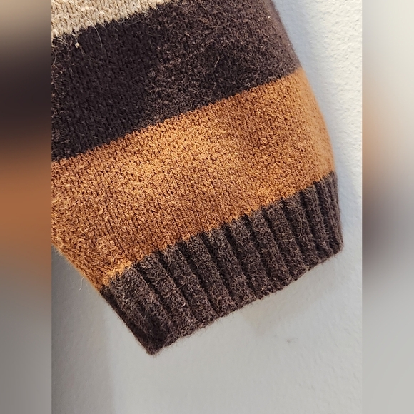 GAP Baby 6-12 months Onesie, Bunting suit, Outdoor wear, Cap with Pompom, Unisex - Picture 5 of 11